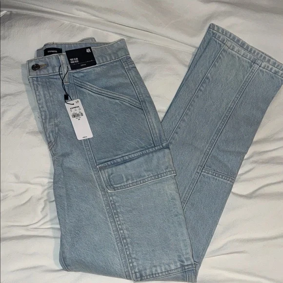 Express - Picture 4 of 4